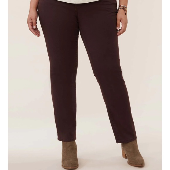 DEMOCRACY Ab"solution® Plus Size Patriot Straight Leg Jeans. - Picture 1 of 12
